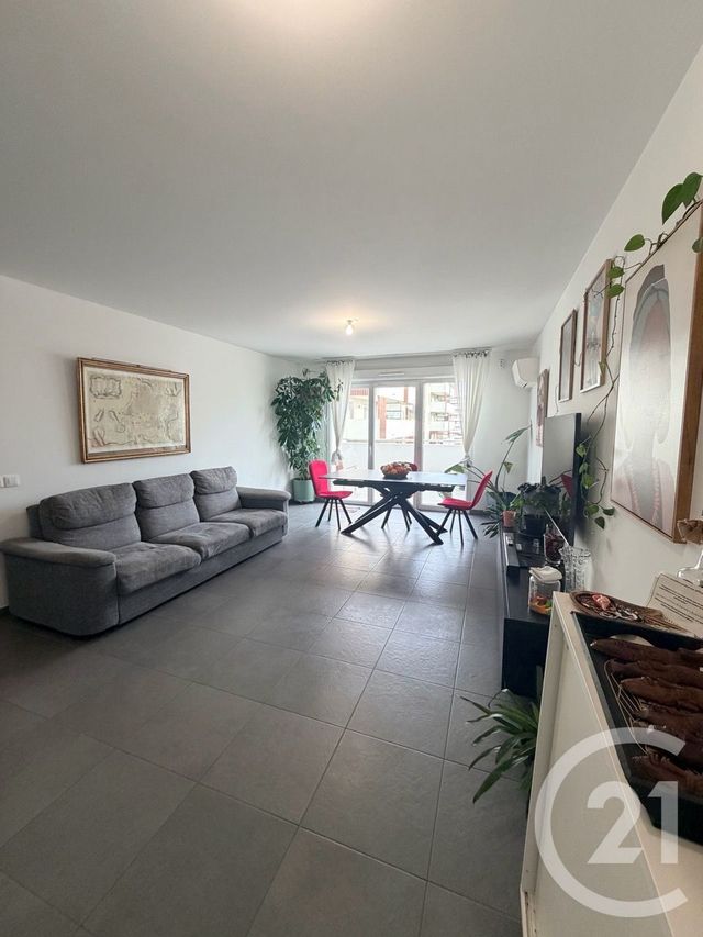 Appartement T4 à vendre - 4 pièces - 82.55 m2 - MARSEILLE - 13010 - PROVENCE-ALPES-COTE-D-AZUR - Century 21 Coeur Neuf