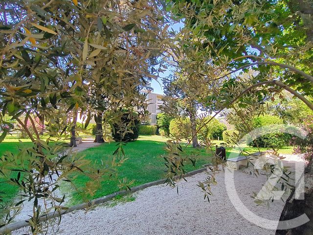 Appartement T4 à vendre - 4 pièces - 83.35 m2 - MARSEILLE - 13009 - PROVENCE-ALPES-COTE-D-AZUR - Century 21 Coeur Neuf