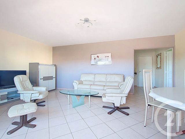 Appartement T4 à vendre - 4 pièces - 83.35 m2 - MARSEILLE - 13009 - PROVENCE-ALPES-COTE-D-AZUR - Century 21 Coeur Neuf