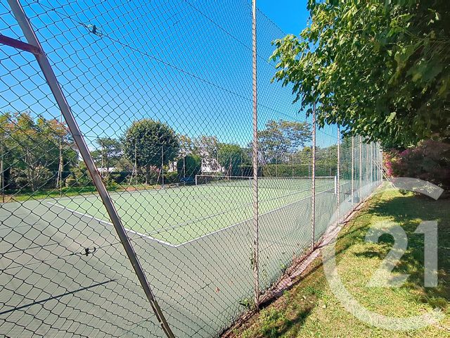 Appartement T4 à vendre - 4 pièces - 83.35 m2 - MARSEILLE - 13009 - PROVENCE-ALPES-COTE-D-AZUR - Century 21 Coeur Neuf