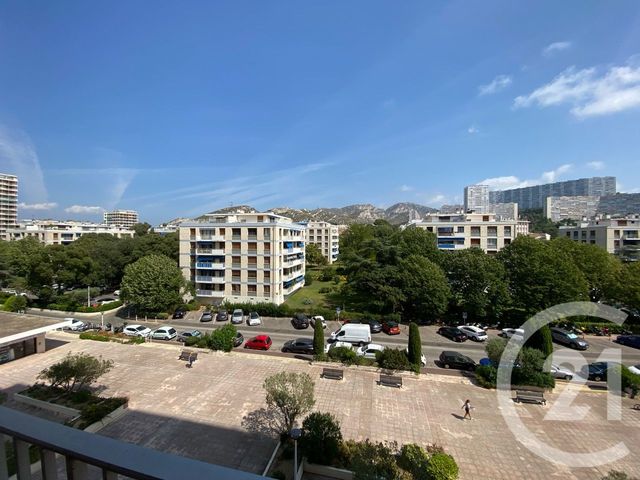 Afficher la photo en grand Appartement T3 à vendre - 3 pièces - 76.5 m2 - MARSEILLE - 13009 - PROVENCE-ALPES-COTE-D-AZUR - Century 21 Coeur Neuf