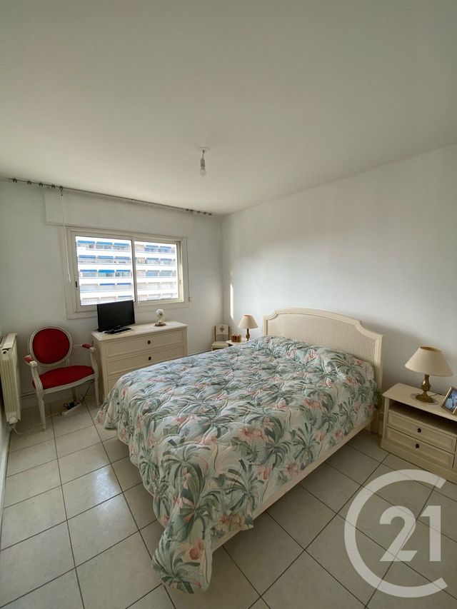 Afficher la photo en grand Appartement T4 à louer - 4 pièces - 84.6 m2 - MARSEILLE - 13009 - PROVENCE-ALPES-COTE-D-AZUR - Century 21 Coeur Neuf