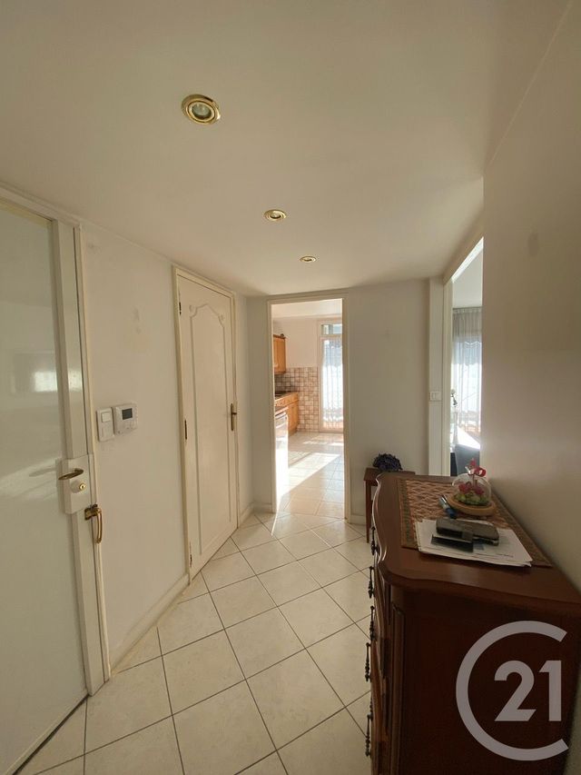 Afficher la photo en grand Appartement T4 à louer - 4 pièces - 84.6 m2 - MARSEILLE - 13009 - PROVENCE-ALPES-COTE-D-AZUR - Century 21 Coeur Neuf
