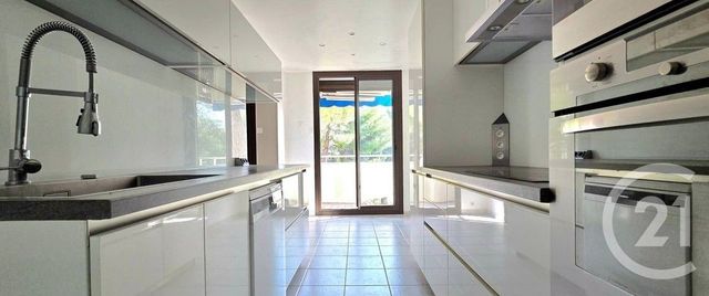 Appartement T3 à vendre - 4 pièces - 81.09 m2 - MARSEILLE - 13009 - PROVENCE-ALPES-COTE-D-AZUR - Century 21 Coeur Neuf