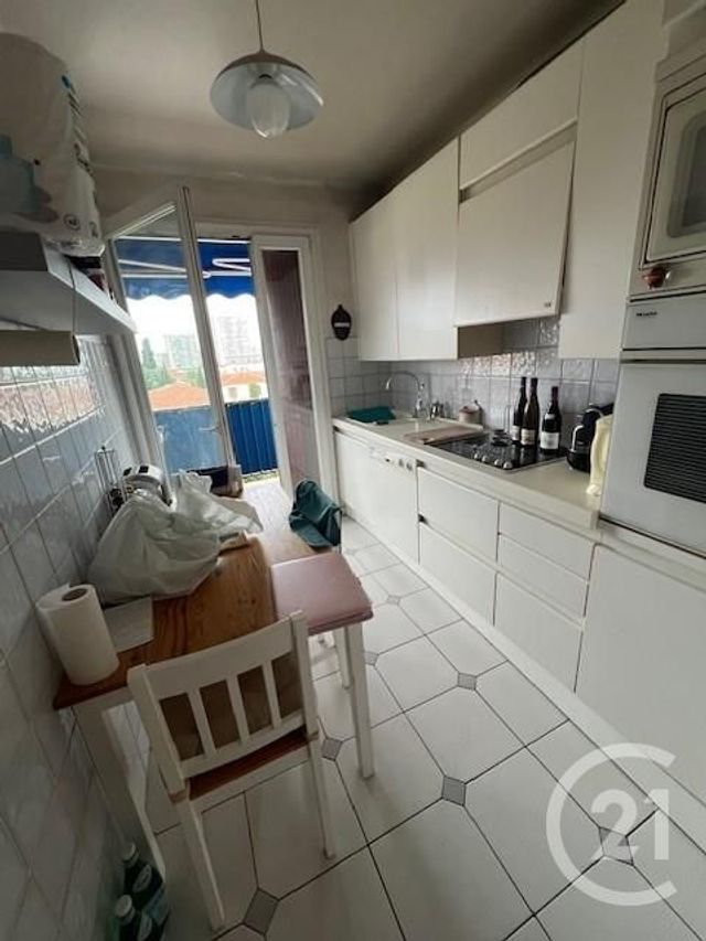 Appartement T2 à vendre - 2 pièces - 48.16 m2 - MARSEILLE - 13009 - PROVENCE-ALPES-COTE-D-AZUR - Century 21 Coeur Neuf