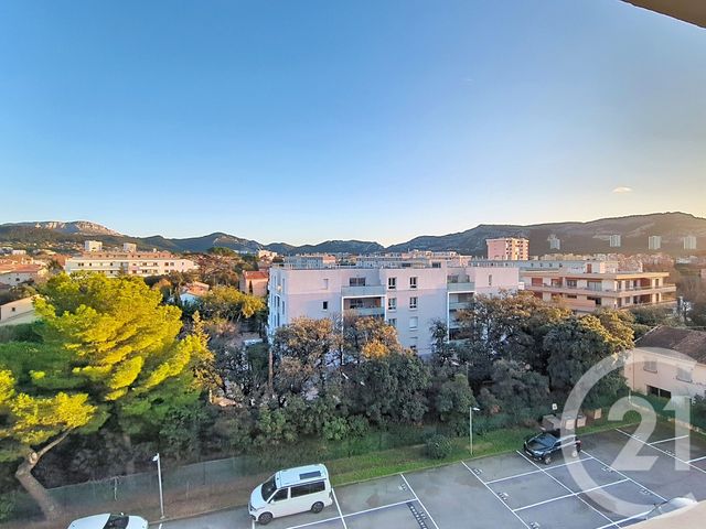 Appartement T3 à vendre - 3 pièces - 74.07 m2 - MARSEILLE - 13009 - PROVENCE-ALPES-COTE-D-AZUR - Century 21 Coeur Neuf