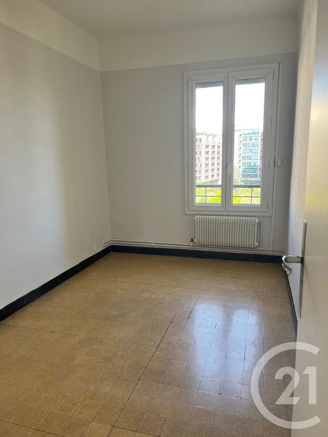 Appartement T4 à vendre - 4 pièces - 76.0 m2 - MARSEILLE - 13009 - PROVENCE-ALPES-COTE-D-AZUR - Century 21 Coeur Neuf
