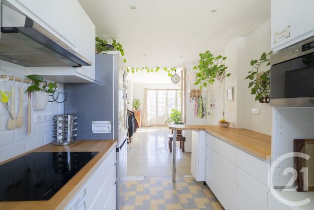 Appartement T3 à vendre - 3 pièces - 68.65 m2 - MARSEILLE - 13009 - PROVENCE-ALPES-COTE-D-AZUR - Century 21 Coeur Neuf