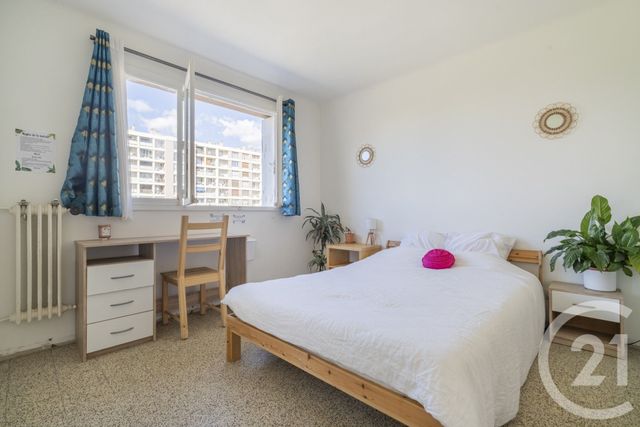 Appartement T3 à vendre - 3 pièces - 68.65 m2 - MARSEILLE - 13009 - PROVENCE-ALPES-COTE-D-AZUR - Century 21 Coeur Neuf