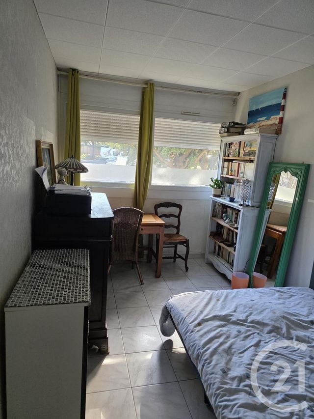 Appartement à vendre - 3 pièces - 58.0 m2 - MARSEILLE - 13008 - PROVENCE-ALPES-COTE-D-AZUR - Century 21 Coeur Neuf