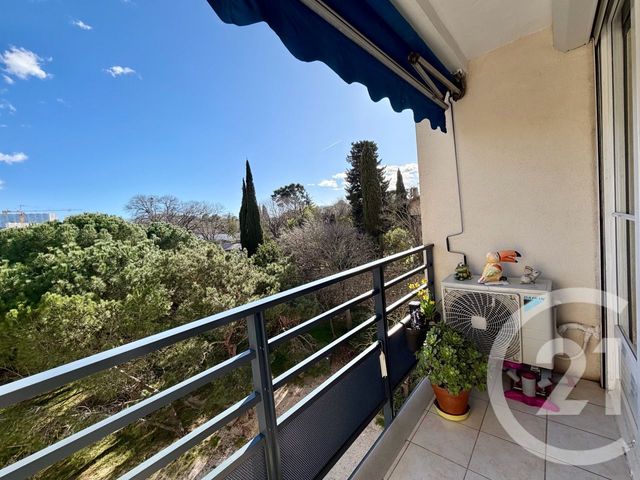 Appartement T3 à vendre - 3 pièces - 65.16 m2 - MARSEILLE - 13009 - PROVENCE-ALPES-COTE-D-AZUR - Century 21 Coeur Neuf