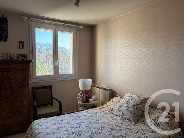 Appartement T3 à vendre - 3 pièces - 65.16 m2 - MARSEILLE - 13009 - PROVENCE-ALPES-COTE-D-AZUR - Century 21 Coeur Neuf