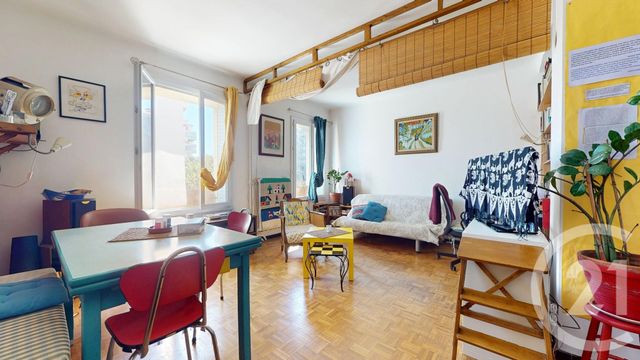 Appartement T3 à vendre - 3 pièces - 58.17 m2 - MARSEILLE - 13009 - PROVENCE-ALPES-COTE-D-AZUR - Century 21 Coeur Neuf