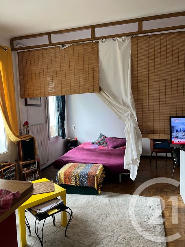 Appartement T3 à vendre - 3 pièces - 58.17 m2 - MARSEILLE - 13009 - PROVENCE-ALPES-COTE-D-AZUR - Century 21 Coeur Neuf