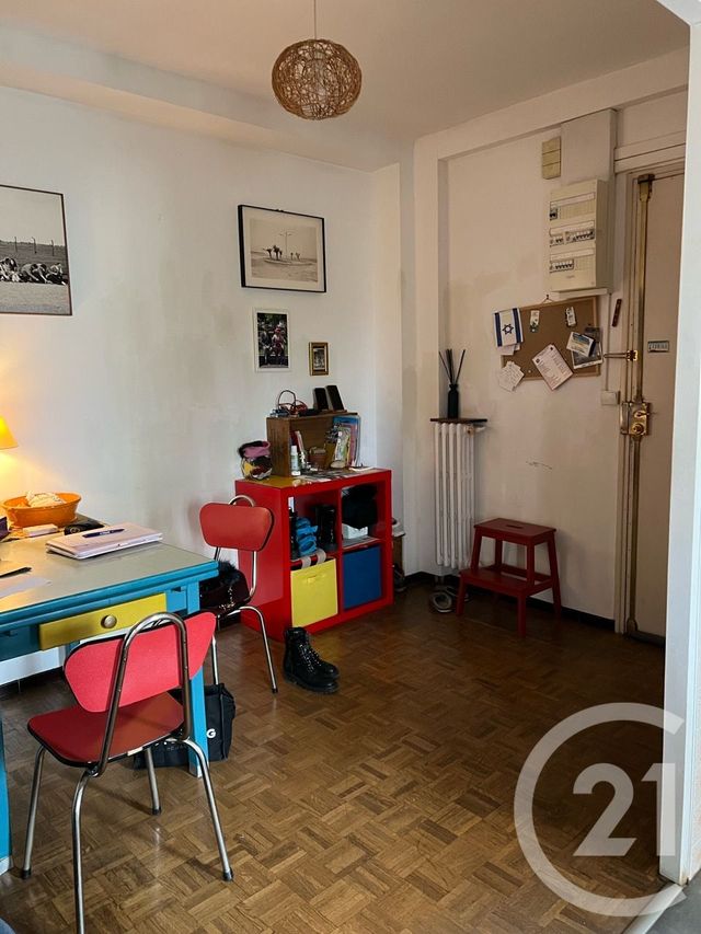 Appartement T3 à vendre - 3 pièces - 58.17 m2 - MARSEILLE - 13009 - PROVENCE-ALPES-COTE-D-AZUR - Century 21 Coeur Neuf