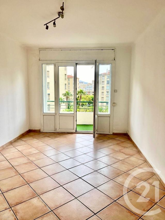 Appartement T3 à vendre - 3 pièces - 55.04 m2 - MARSEILLE - 13009 - PROVENCE-ALPES-COTE-D-AZUR - Century 21 Coeur Neuf