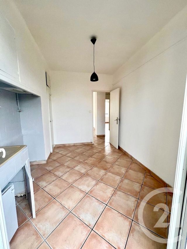 Appartement T3 à vendre - 3 pièces - 55.04 m2 - MARSEILLE - 13009 - PROVENCE-ALPES-COTE-D-AZUR - Century 21 Coeur Neuf