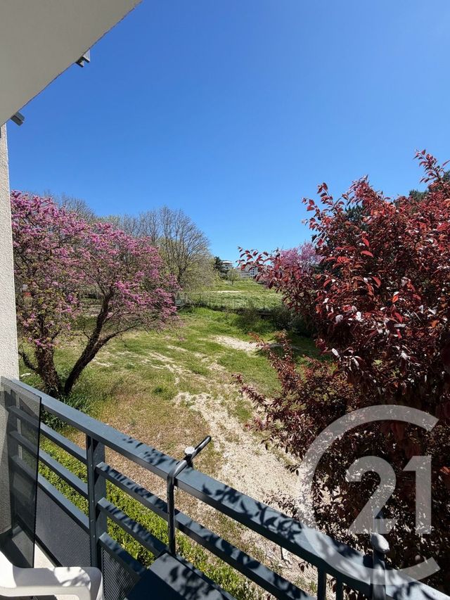 Appartement T3 à vendre - 3 pièces - 54.62 m2 - MARSEILLE - 13009 - PROVENCE-ALPES-COTE-D-AZUR - Century 21 Coeur Neuf