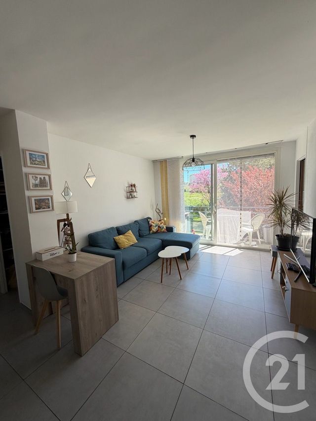 Appartement T3 à vendre - 3 pièces - 54.62 m2 - MARSEILLE - 13009 - PROVENCE-ALPES-COTE-D-AZUR - Century 21 Coeur Neuf