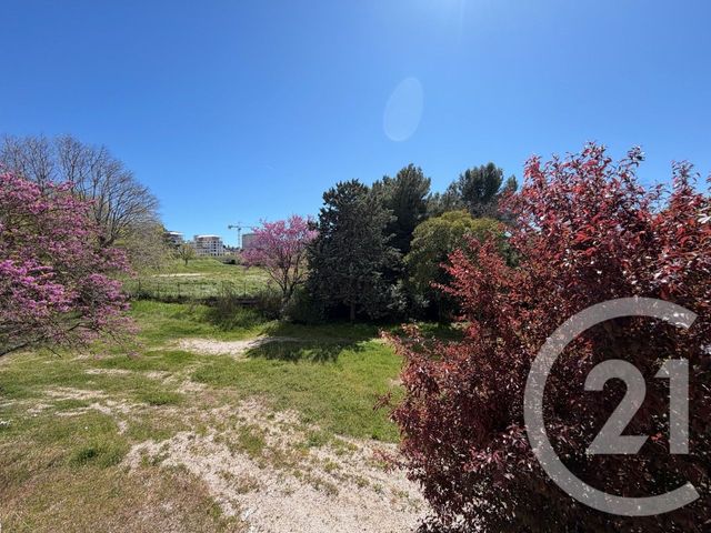 Appartement T3 à vendre - 3 pièces - 54.62 m2 - MARSEILLE - 13009 - PROVENCE-ALPES-COTE-D-AZUR - Century 21 Coeur Neuf