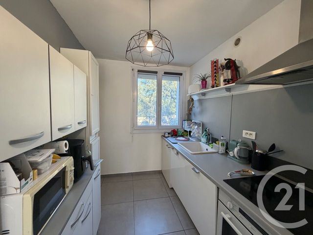 Appartement T3 à vendre - 3 pièces - 54.62 m2 - MARSEILLE - 13009 - PROVENCE-ALPES-COTE-D-AZUR - Century 21 Coeur Neuf