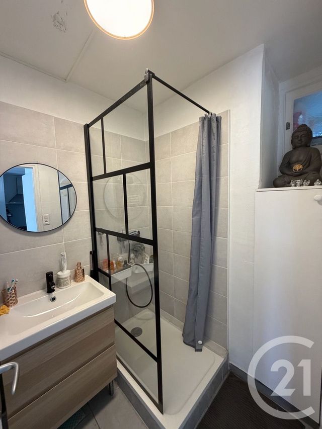 Appartement T3 à vendre - 3 pièces - 54.62 m2 - MARSEILLE - 13009 - PROVENCE-ALPES-COTE-D-AZUR - Century 21 Coeur Neuf