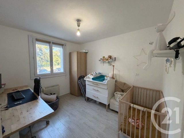 Appartement T3 à vendre - 3 pièces - 54.62 m2 - MARSEILLE - 13009 - PROVENCE-ALPES-COTE-D-AZUR - Century 21 Coeur Neuf