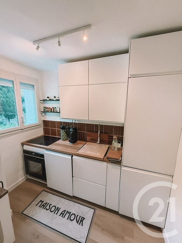 Appartement T2 à vendre - 2 pièces - 48.75 m2 - MARSEILLE - 13009 - PROVENCE-ALPES-COTE-D-AZUR - Century 21 Coeur Neuf