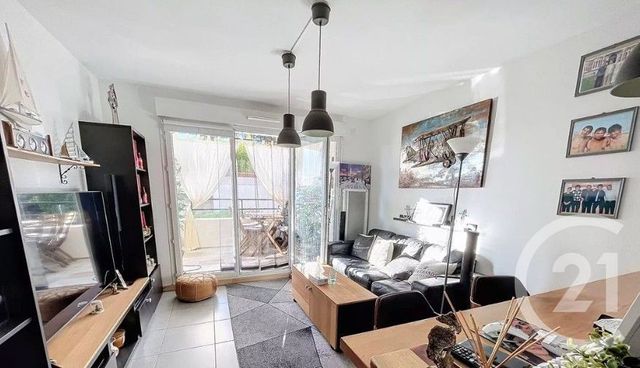 Appartement F2 à vendre - 2 pièces - 40.15 m2 - MARSEILLE - 13009 - PROVENCE-ALPES-COTE-D-AZUR - Century 21 Coeur Neuf