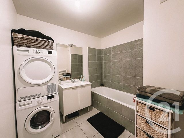 Appartement F3 à vendre - 3 pièces - 62.83 m2 - MARSEILLE - 13009 - PROVENCE-ALPES-COTE-D-AZUR - Century 21 Coeur Neuf