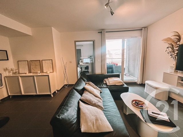 Appartement à vendre - 2 pièces - 45.0 m2 - MARSEILLE - 13009 - PROVENCE-ALPES-COTE-D-AZUR - Century 21 Coeur Neuf