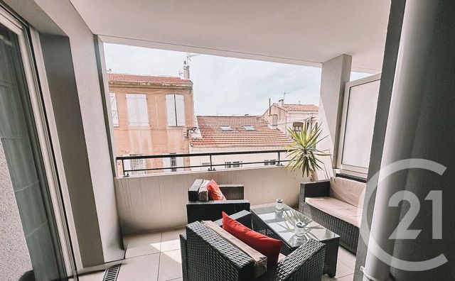 Appartement à vendre - 2 pièces - 45.0 m2 - MARSEILLE - 13009 - PROVENCE-ALPES-COTE-D-AZUR - Century 21 Coeur Neuf