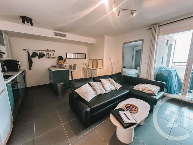 Appartement à vendre - 2 pièces - 45.0 m2 - MARSEILLE - 13009 - PROVENCE-ALPES-COTE-D-AZUR - Century 21 Coeur Neuf