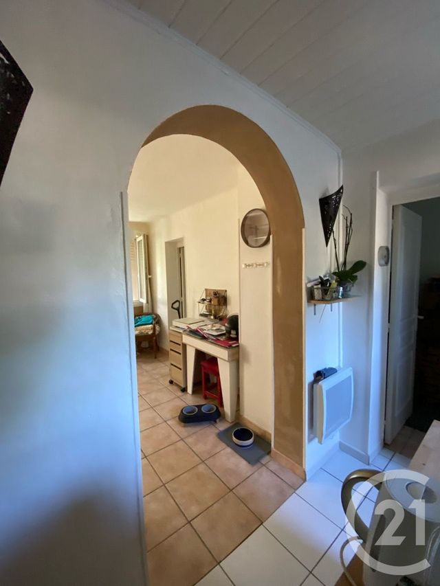 Appartement T2 à louer - 2 pièces - 48.88 m2 - MARSEILLE - 13009 - PROVENCE-ALPES-COTE-D-AZUR - Century 21 Coeur Neuf