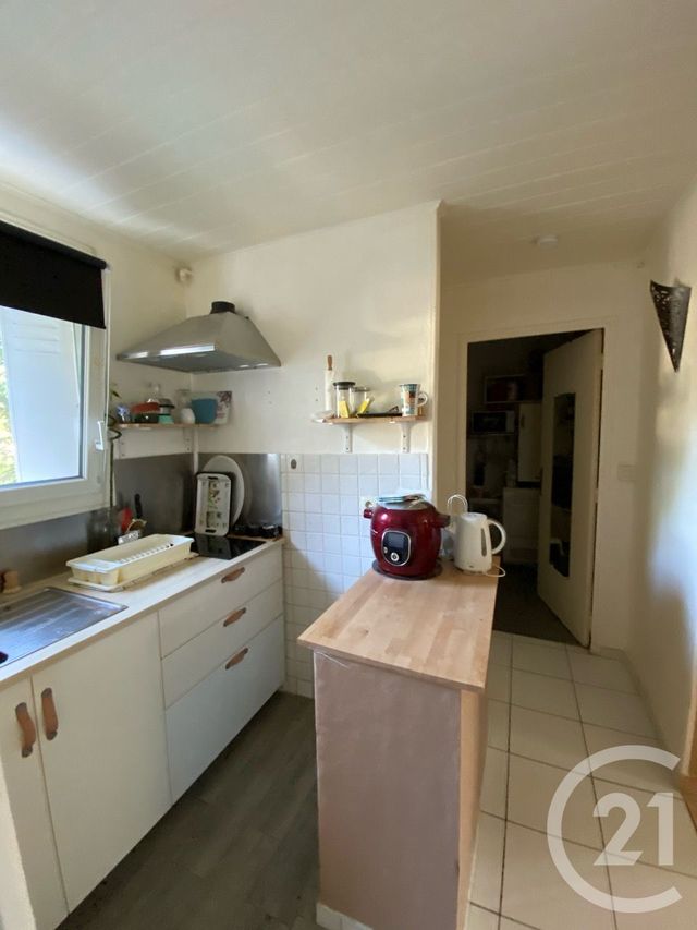 Appartement T2 à louer - 2 pièces - 48.88 m2 - MARSEILLE - 13009 - PROVENCE-ALPES-COTE-D-AZUR - Century 21 Coeur Neuf