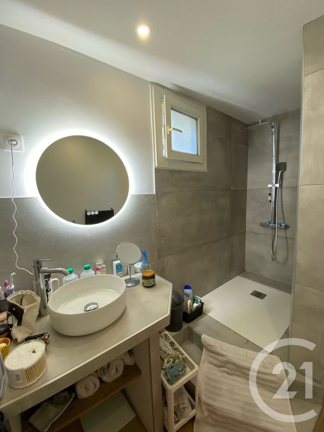 Appartement T2 à louer - 2 pièces - 48.88 m2 - MARSEILLE - 13009 - PROVENCE-ALPES-COTE-D-AZUR - Century 21 Coeur Neuf