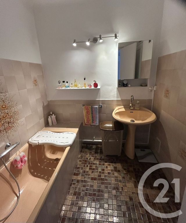 Appartement T3 à vendre - 3 pièces - 61.88 m2 - MARSEILLE - 13010 - PROVENCE-ALPES-COTE-D-AZUR - Century 21 Coeur Neuf