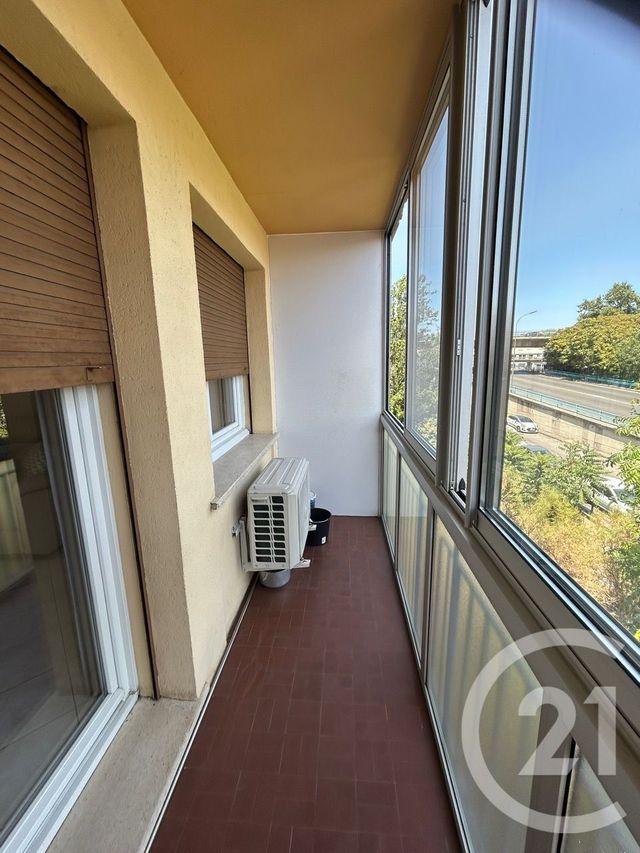 Appartement T3 à vendre - 3 pièces - 61.88 m2 - MARSEILLE - 13010 - PROVENCE-ALPES-COTE-D-AZUR - Century 21 Coeur Neuf