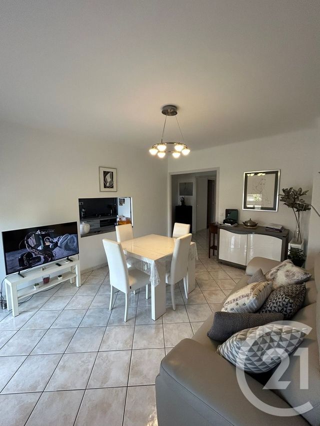 Appartement T3 à vendre - 3 pièces - 61.88 m2 - MARSEILLE - 13010 - PROVENCE-ALPES-COTE-D-AZUR - Century 21 Coeur Neuf