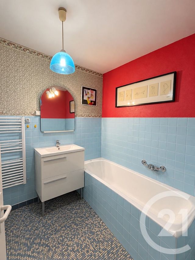 Appartement T4 à vendre - 4 pièces - 114.71 m2 - MARSEILLE - 13009 - PROVENCE-ALPES-COTE-D-AZUR - Century 21 Coeur Neuf