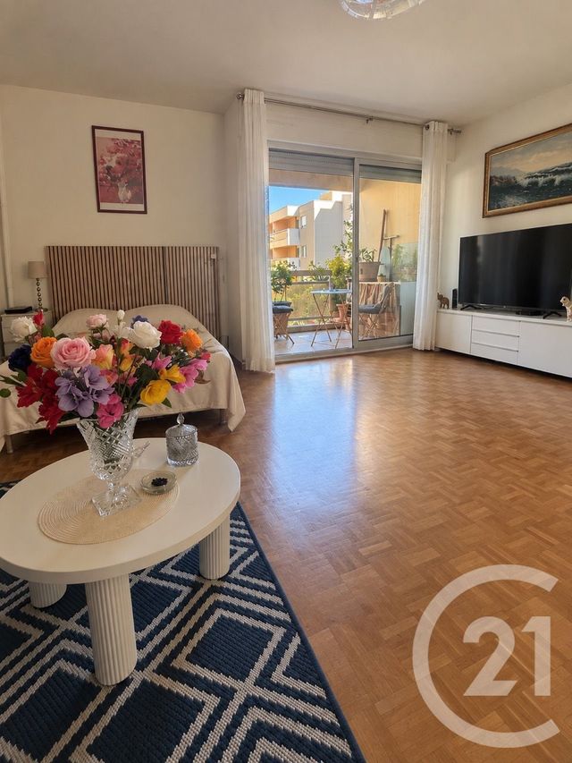 Appartement T1 à vendre - 1 pièce - 33.0 m2 - MARSEILLE - 13010 - PROVENCE-ALPES-COTE-D-AZUR - Century 21 Coeur Neuf