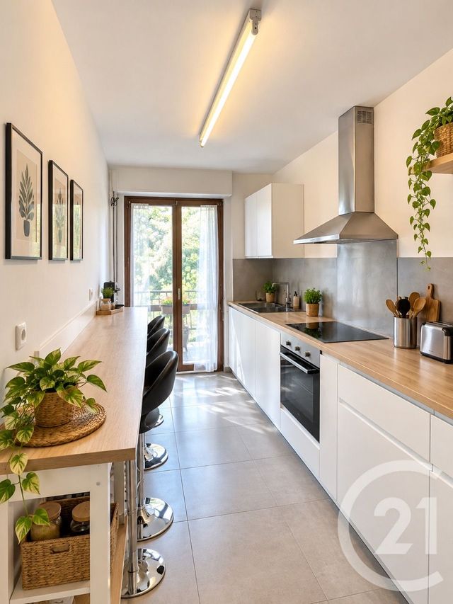Appartement T3 à louer - 3 pièces - 81.95 m2 - MARSEILLE - 13008 - PROVENCE-ALPES-COTE-D-AZUR - Century 21 Coeur Neuf
