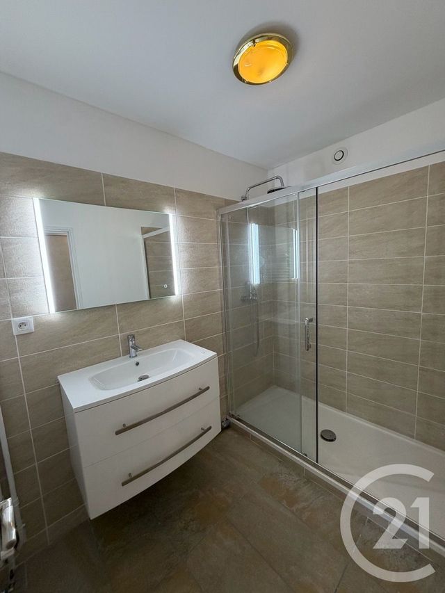 Appartement T4 à louer - 4 pièces - 90.87 m2 - MARSEILLE - 13009 - PROVENCE-ALPES-COTE-D-AZUR - Century 21 Coeur Neuf