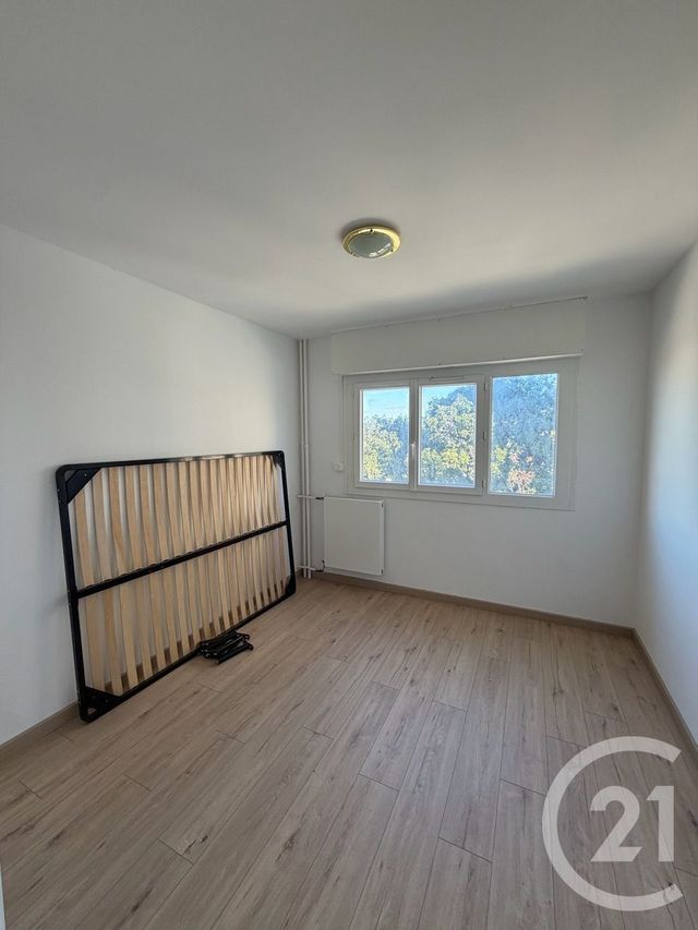 Appartement T4 à louer - 4 pièces - 90.87 m2 - MARSEILLE - 13009 - PROVENCE-ALPES-COTE-D-AZUR - Century 21 Coeur Neuf